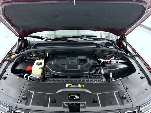 Certified 2022 Jeep Grand Cherokee Overland image 24