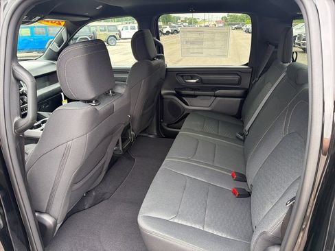 New 2026 RAM 1500 Express AWD/4WD image 11
