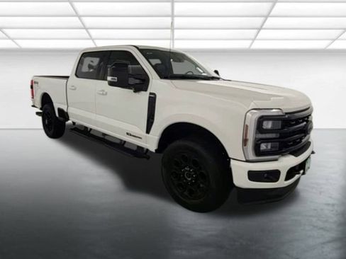 Certified 2024 Ford F250 Lariat w/ Black Appearance Package AWD/4WD image 2