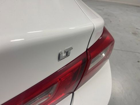 Used 2024 Chevrolet Malibu LT image 28