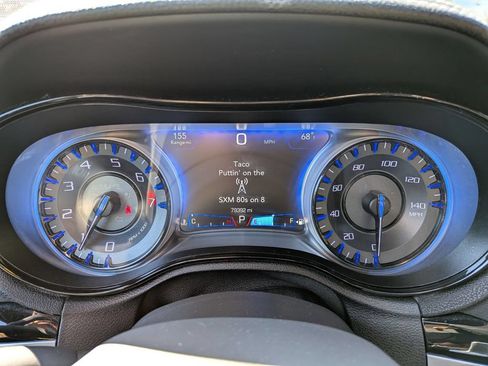 Used 2018 Chrysler 300 S w/ 300S Premium Group AWD/4WD image 12