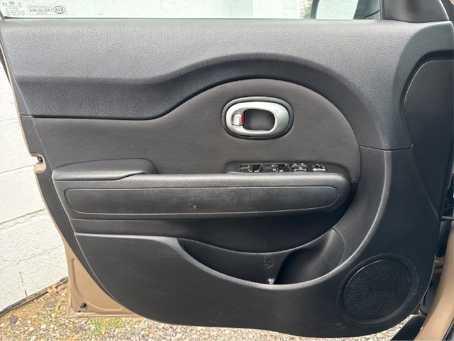 Used 2014 Kia Soul FWD image 20