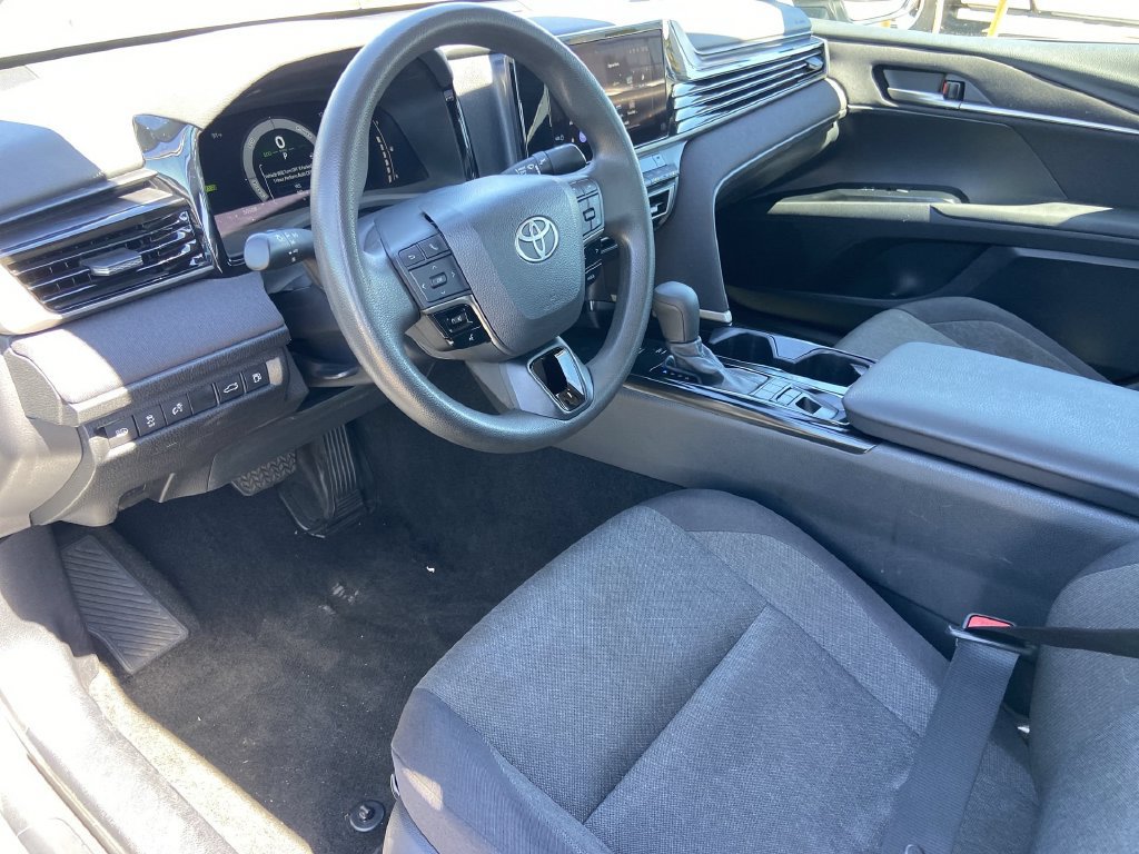 Used 2025 Toyota Camry LE FWD image 6