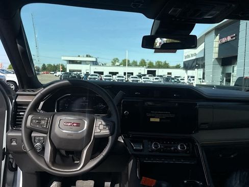 New 2026 GMC Sierra 2500 AT4 w/ AT4 Preferred Package AWD/4WD image 15