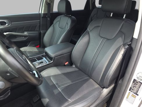 Used 2023 Kia Sorento SX AWD/4WD image 17