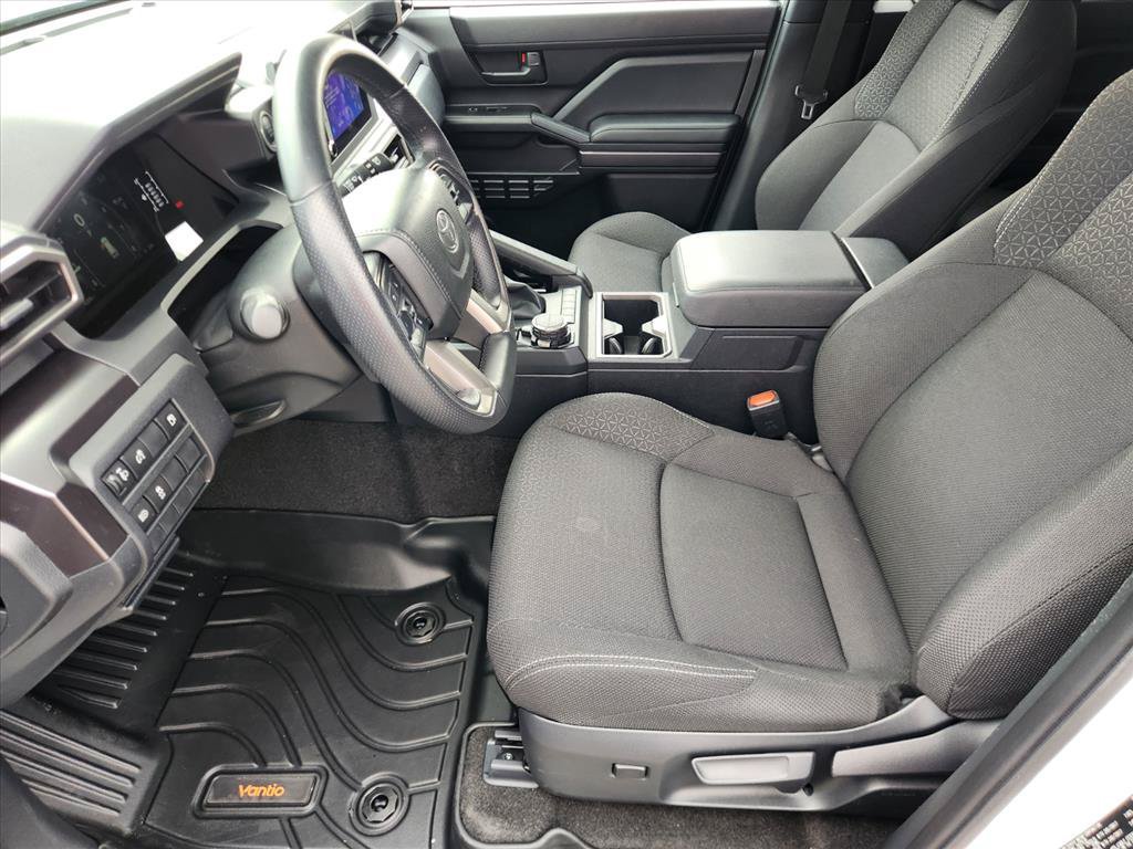 Certified 2025 Toyota 4Runner SR5 AWD/4WD image 12