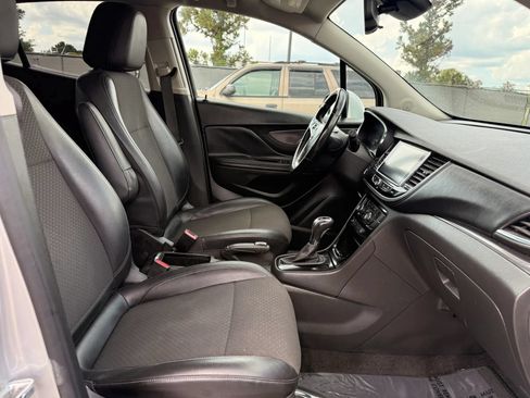 Used 2019 Buick Encore Preferred w/ Safety Package FWD image 18