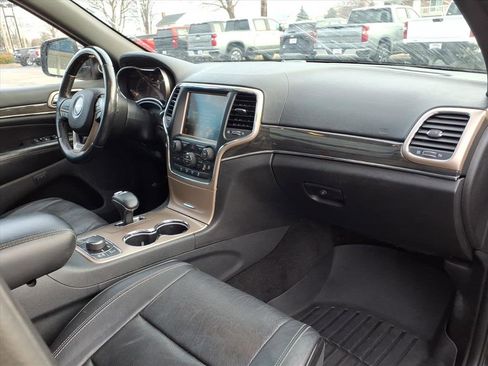 Used 2015 Jeep Grand Cherokee Overland w/ Advanced Technology Group image 17