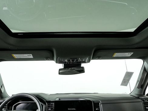 New 2026 GMC Sierra 1500 SLT w/ SLT Convenience Package image 20