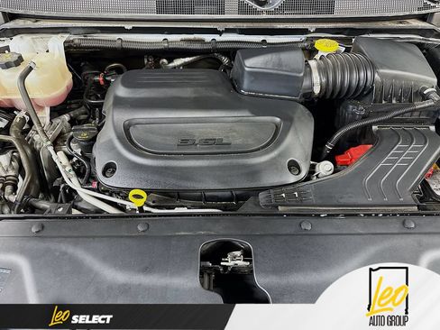 Used 2023 Chrysler Pacifica Limited w/ Uconnect Theater Family Group AWD/4WD image 36