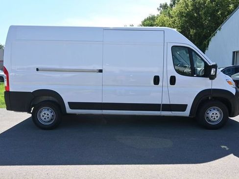 Used 2023 RAM ProMaster 2500 FWD image 6