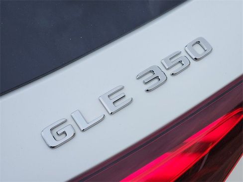 Used 2025 Mercedes-Benz GLE 350 4MATIC image 7