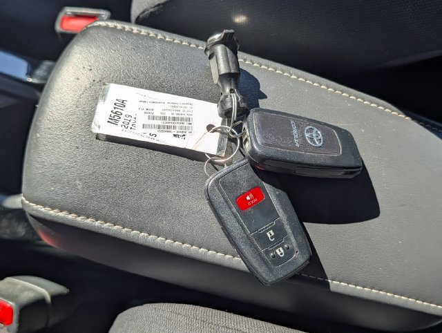 Used 2019 Toyota Corolla SE FWD image 31