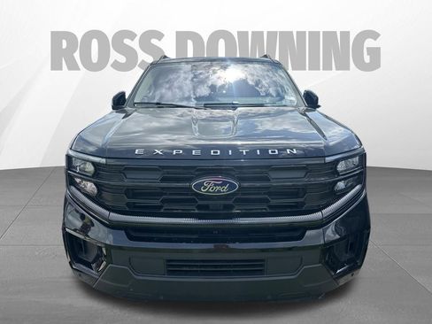 Used 2025 Ford Expedition Active image 2