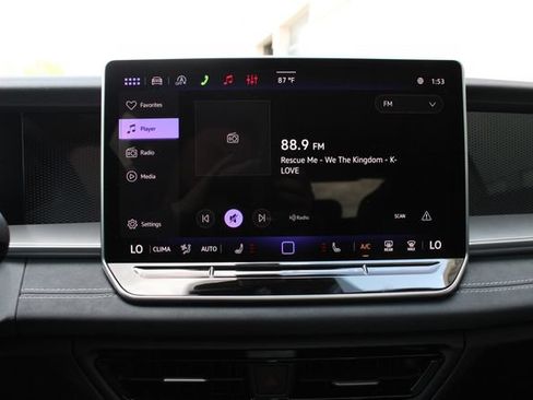 New 2026 Volkswagen Tiguan SE AWD/4WD image 16