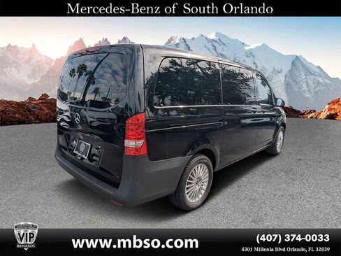 Used 2023 Mercedes-Benz Metris Passenger image 17