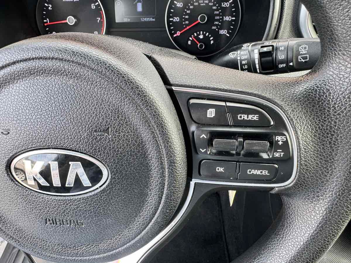 Used 2018 Kia Sportage LX AWD/4WD image 38