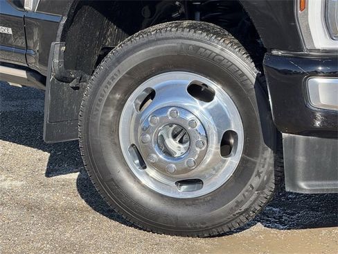 Used 2024 Ford F350 Limited w/ FX4 Off-Road Package image 35