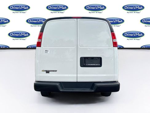 Used 2025 Chevrolet Express 3500 Extended w/ Driver Convenience Package RWD image 6