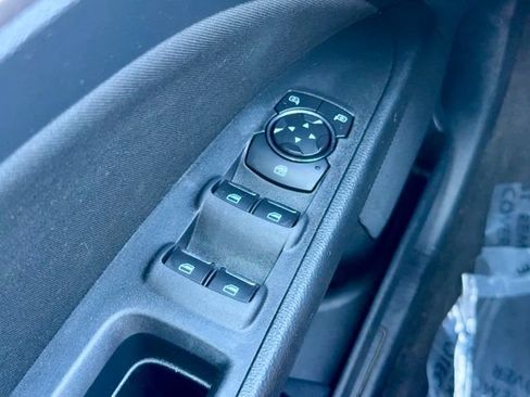 Used 2020 Ford Fusion SE FWD image 23