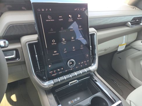 New 2026 GMC Yukon XL Denali w/ Denali Reserve Package image 39