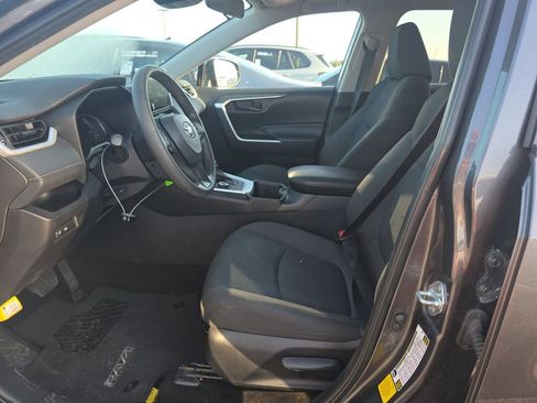 Used 2025 Toyota RAV4 LE AWD/4WD image 6