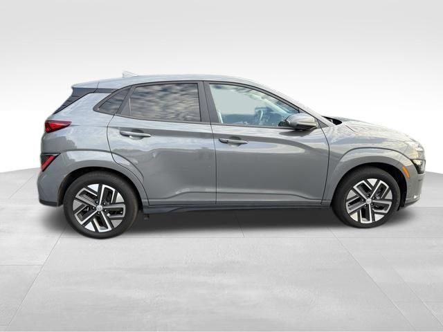 Used 2023 Hyundai Kona SE w/ Cargo Package FWD image 14