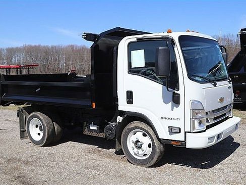New 2025 Chevrolet Low Cab Forward image 6