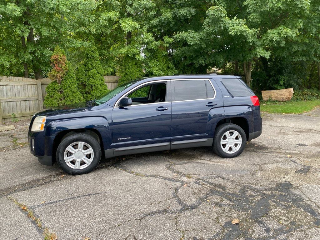 Used 2015 GMC Terrain SLE FWD image 2