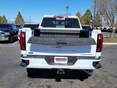 New 2026 GMC Sierra 2500 Denali w/ Denali Reserve Package AWD/4WD image 10