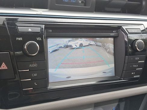 Used 2016 Toyota Corolla LE image 17