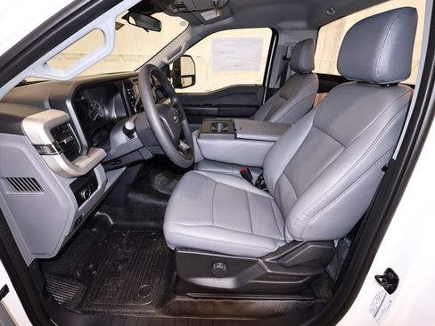 New 2026 Ford F550 4x4 Regular Cab Super Duty image 12