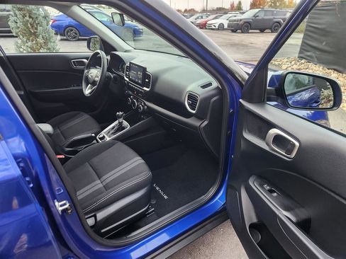 Certified 2024 Hyundai Venue SEL image 11