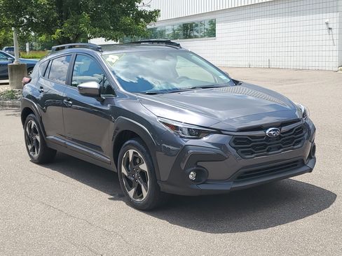 Used 2025 Subaru Crosstrek 2.5i Limited AWD/4WD image 3