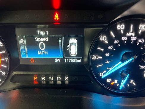 Used 2019 Ford Explorer FWD image 13