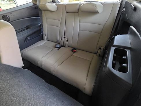 Used 2016 Honda Pilot Touring image 17