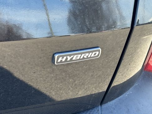 Used 2020 Ford Escape SE Sport image 3