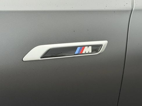 Used 2025 BMW i7 M70 AWD/4WD image 17