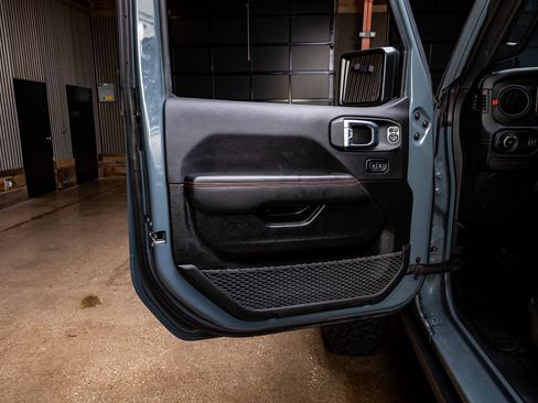 Used 2024 Jeep Wrangler Unlimited Rubicon image 37