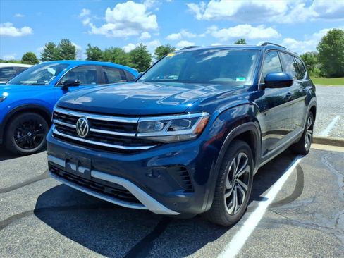 Used 2022 Volkswagen Atlas SEL AWD/4WD image 2