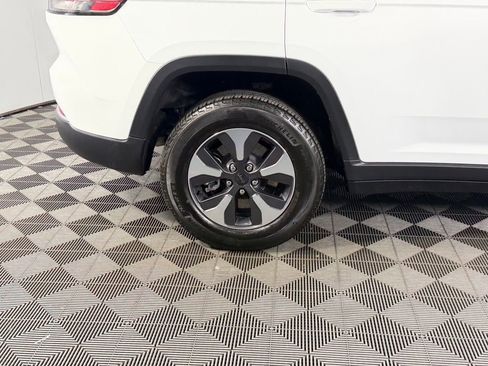 Used 2023 Jeep Grand Cherokee 4WD 4xe image 13