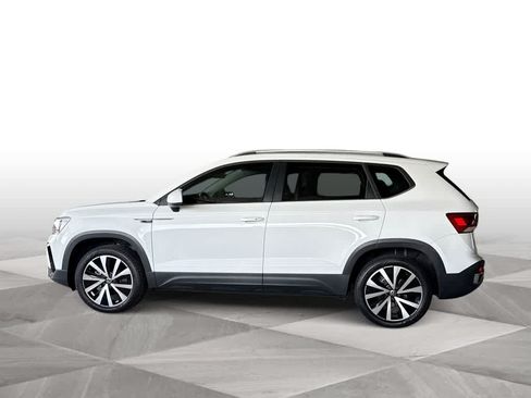 Certified 2023 Volkswagen Taos SE FWD image 5