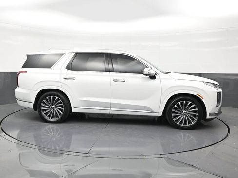 Used 2023 Hyundai Palisade Calligraphy w/ Cargo Package AWD/4WD image 6