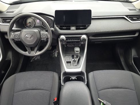 Used 2020 Toyota RAV4 LE image 12