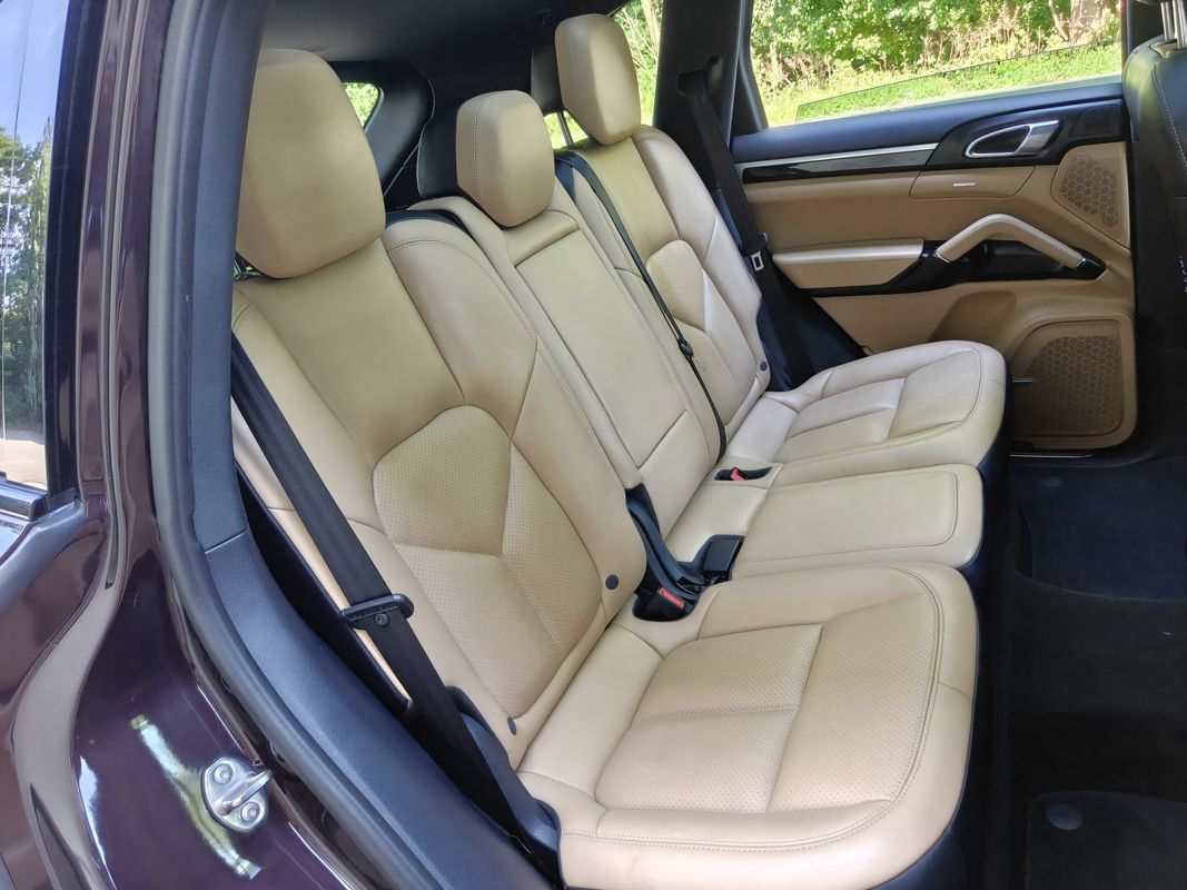 Used 2016 Porsche Cayenne AWD/4WD image 37