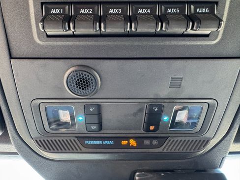 Used 2023 Ford Bronco Badlands image 59