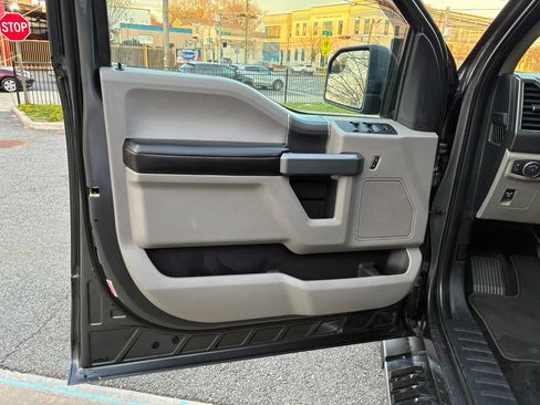 Used 2018 Ford F150 XLT w/ XTR Package image 8