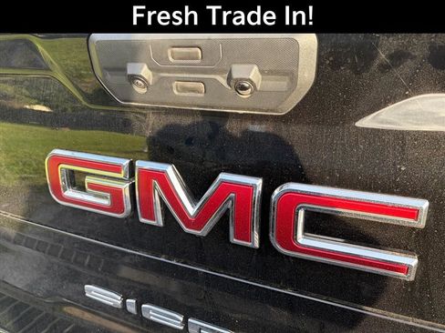 Used 2024 GMC Sierra 1500 AT4 w/ Technology Package image 9