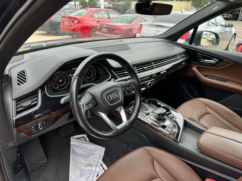 Used 2017 Audi Q7 3.0T Premium Plus w/ Premium Plus Package AWD/4WD image 32