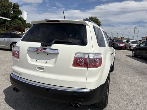 Used 2010 GMC Acadia SLE image 8